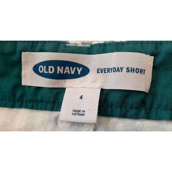 OLD NAVY EVERYDAY SHORT, WOMENS, 4, GREEN & WHITE VERTICAL STRIPES, MID-RISE - Picture 9 of 10